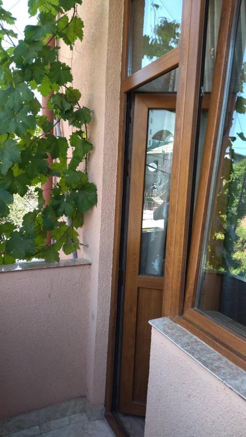 Aparthotel Otin Tbiliszi Kültér fotó